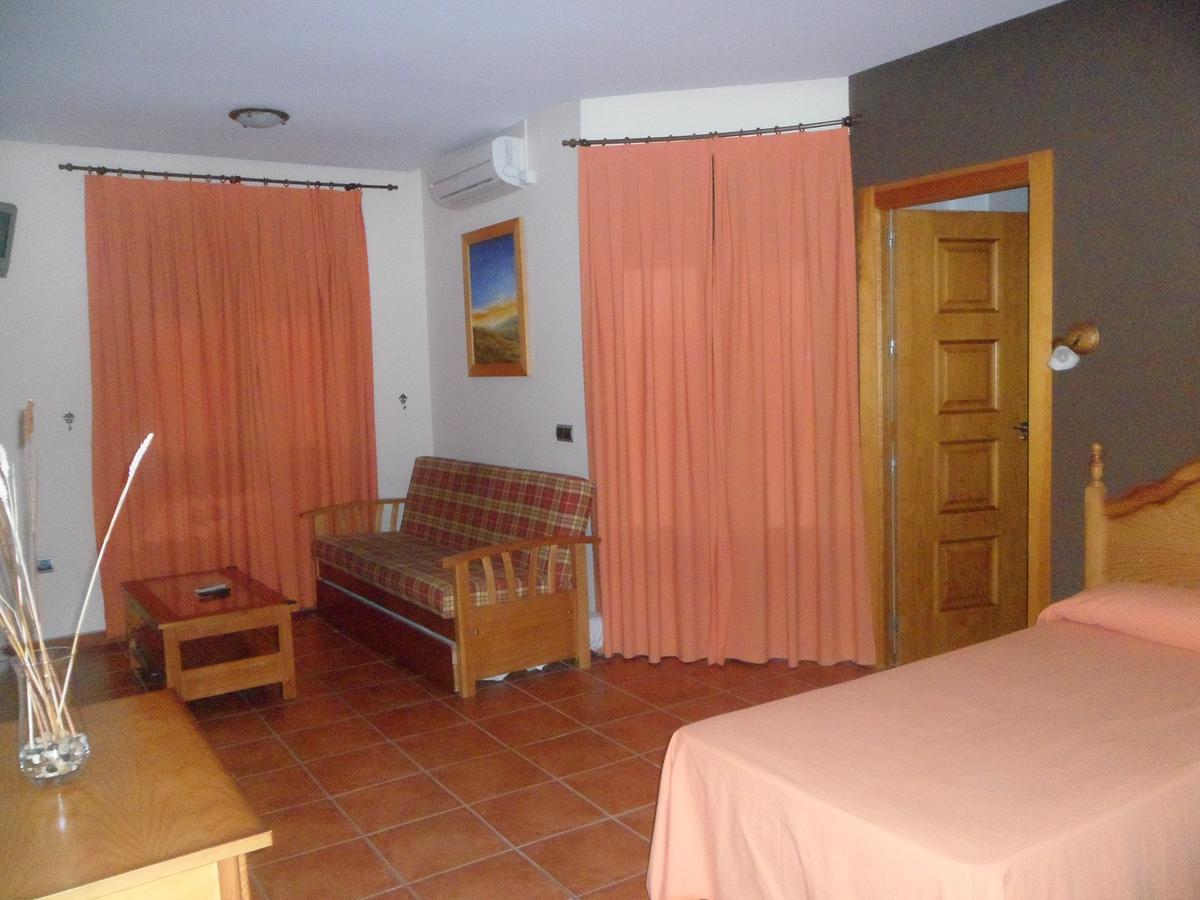 Hotel Rural La Encina Almadén Esterno foto