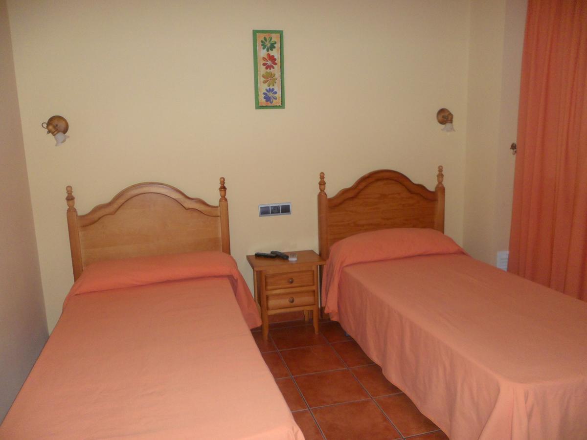 Hotel Rural La Encina Almadén Esterno foto